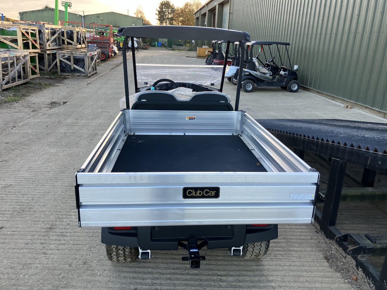Club Car Carryall 700 w/ Li-Ion Battery - Quadricycle: photos 4 Club Car Carryall 700 w/ Li-Ion Battery - Quadricycle: photos 4
