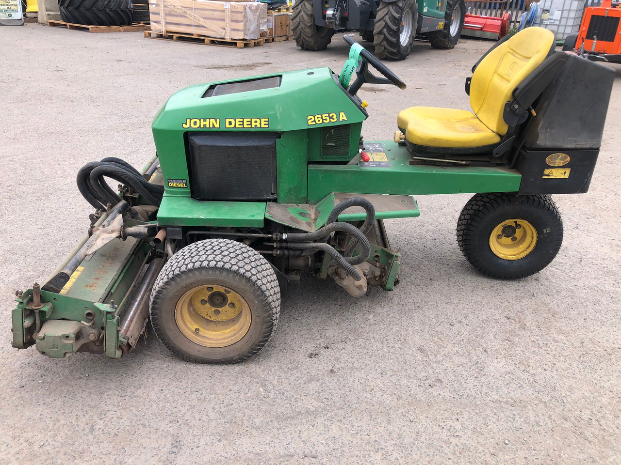 Motofaucheuse John Deere 2653A utility triple mower: photos 6