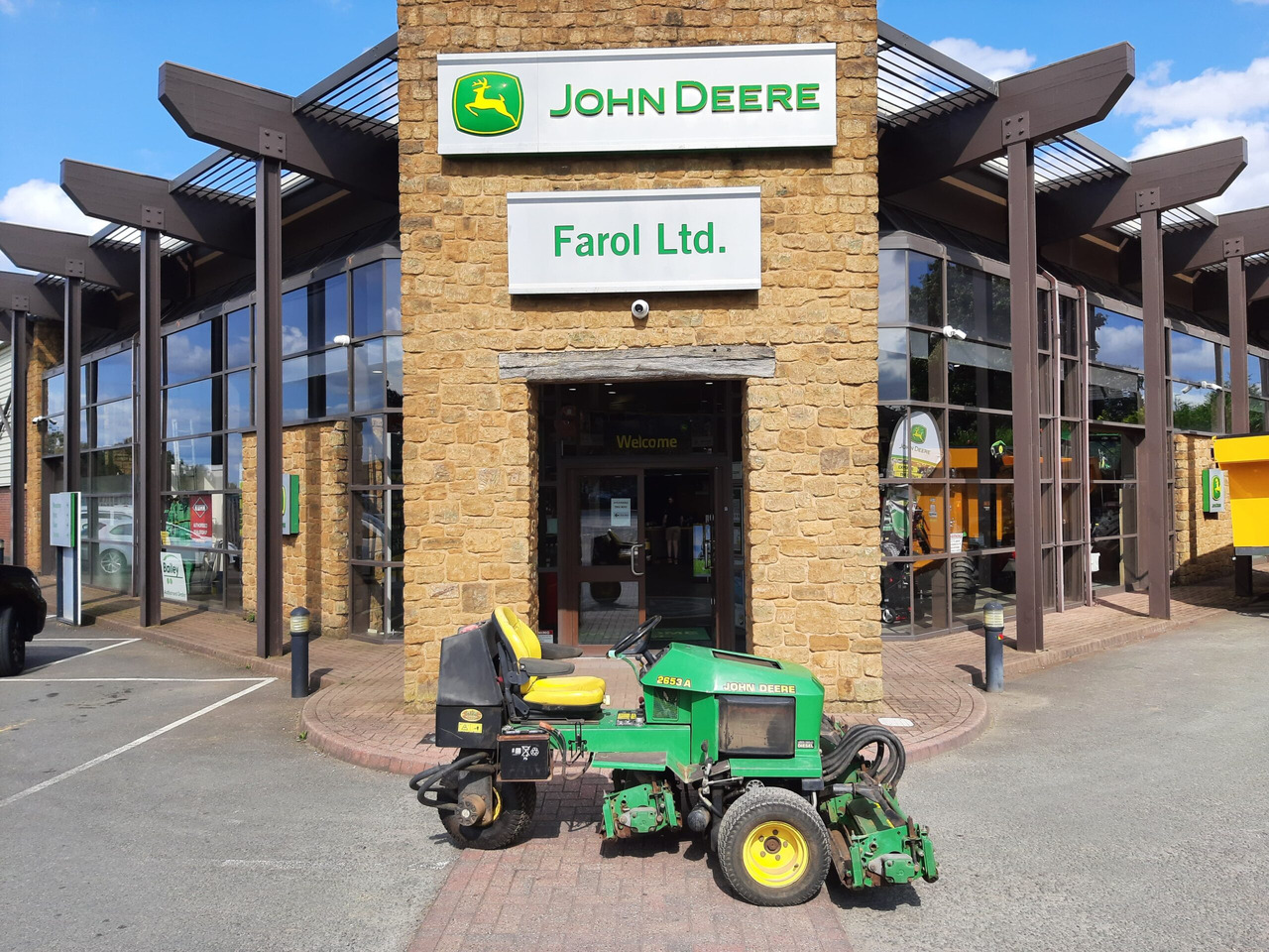 John Deere 2653A utility triple mower - Motofaucheuse: photos 2 John Deere 2653A utility triple mower - Motofaucheuse: photos 2