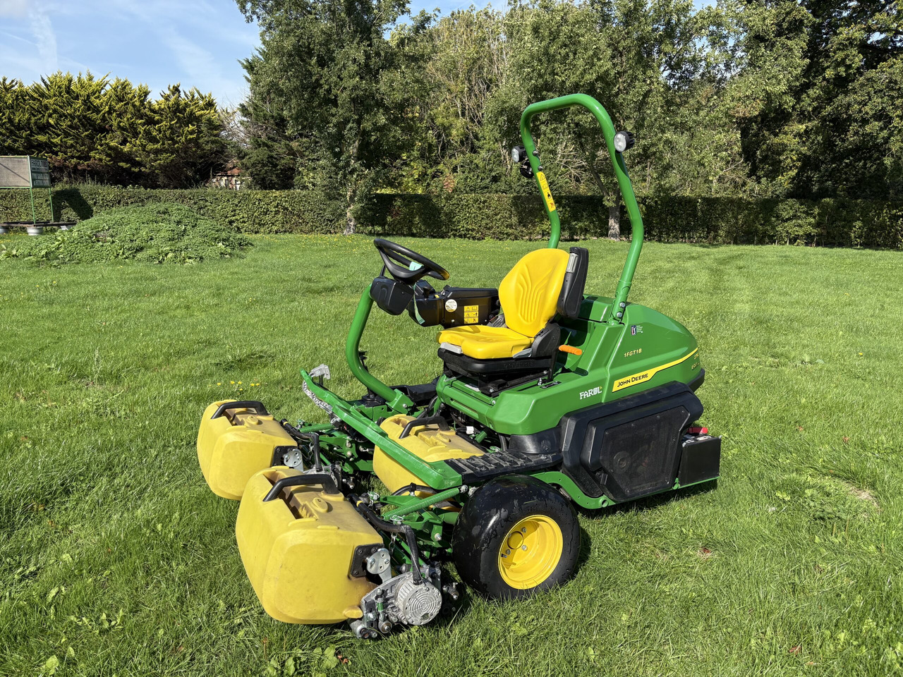 John Deere 2750E Triple Mower - Motofaucheuse: photos 1 John Deere 2750E Triple Mower - Motofaucheuse: photos 1