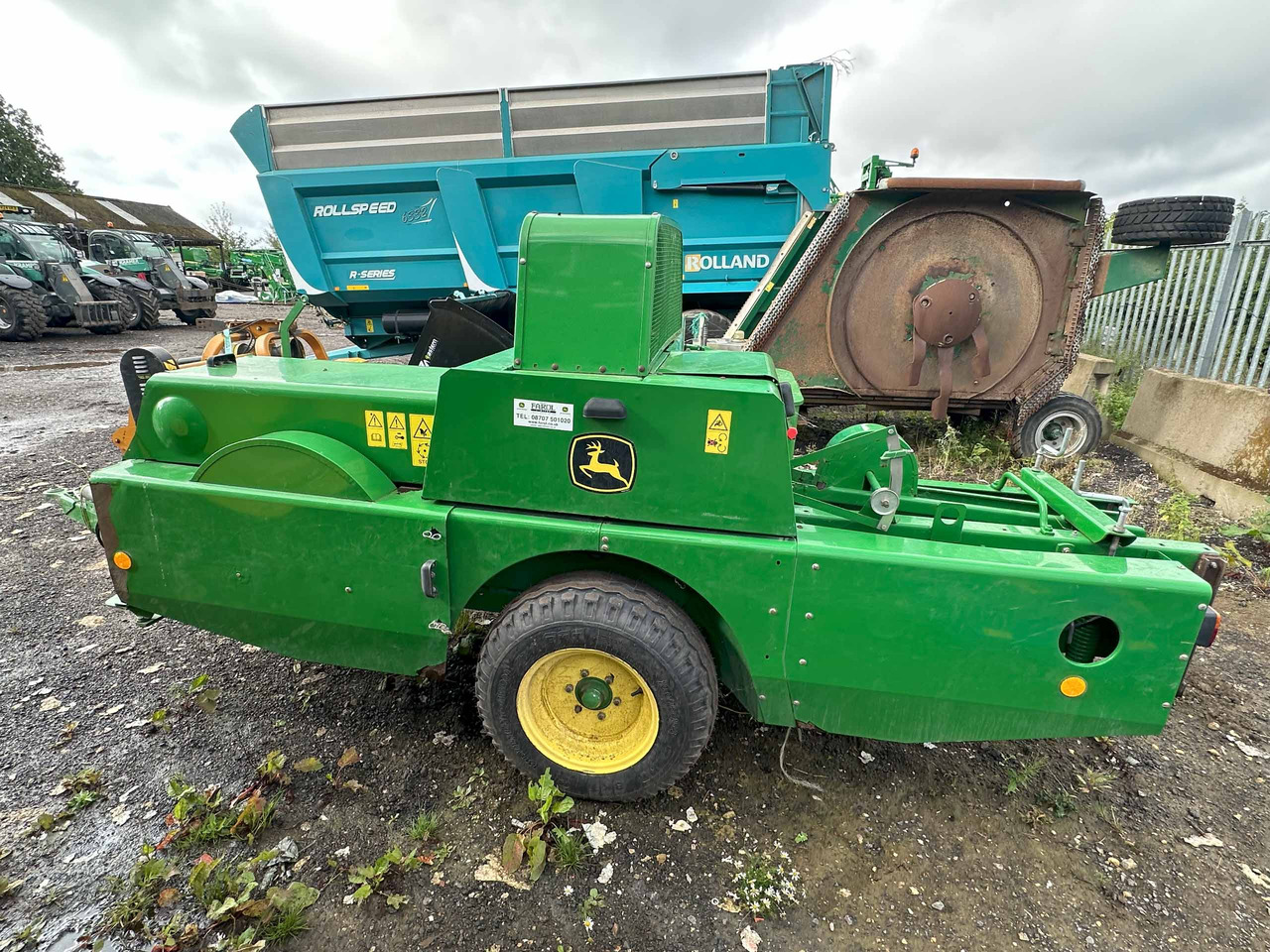 John Deere 459 baler - Presse à balles cubiques: photos 2 John Deere 459 baler - Presse à balles cubiques: photos 2
