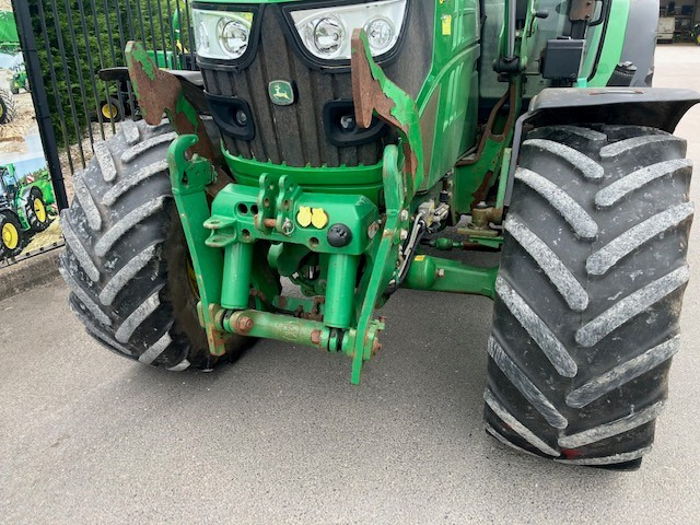 John Deere 6125R - Tracteur agricole: photos 2 John Deere 6125R - Tracteur agricole: photos 2