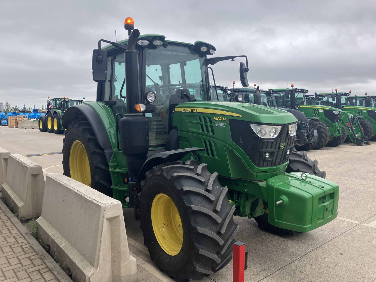 Tracteur agricole John Deere 6140M: photos 6