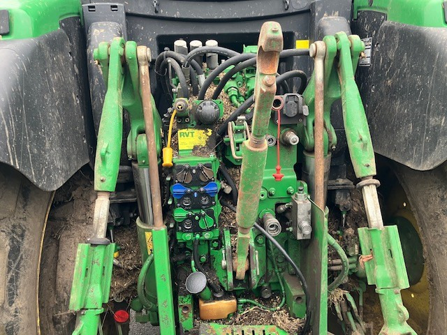 John Deere 6145R - Tracteur agricole: photos 5 John Deere 6145R - Tracteur agricole: photos 5