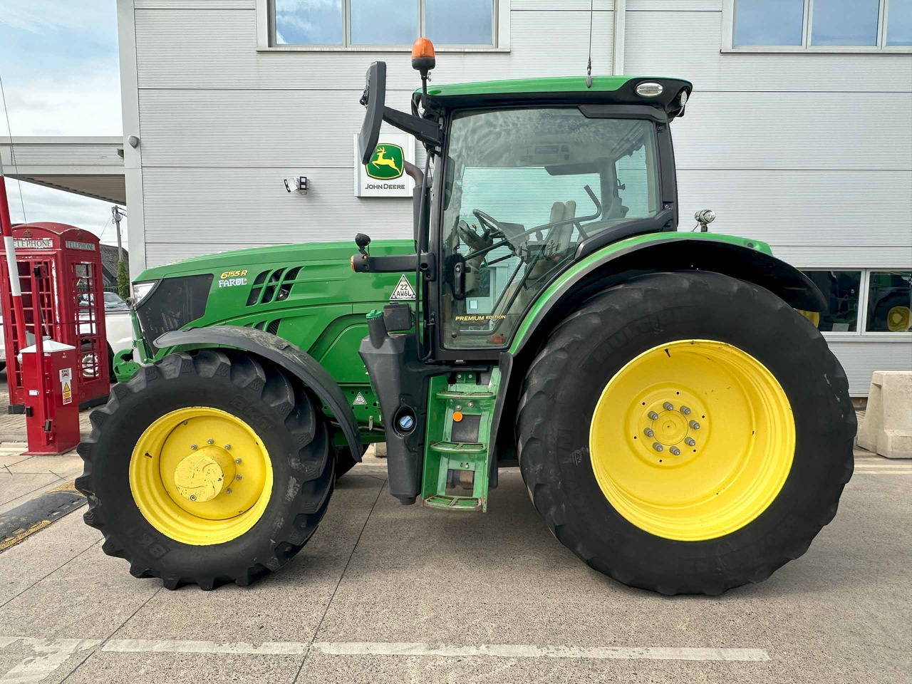 John Deere 6155R - Tracteur agricole: photos 2 John Deere 6155R - Tracteur agricole: photos 2