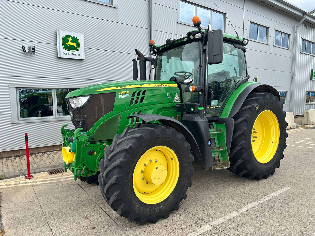 John Deere 6155R - Tracteur agricole: photos 1 John Deere 6155R - Tracteur agricole: photos 1