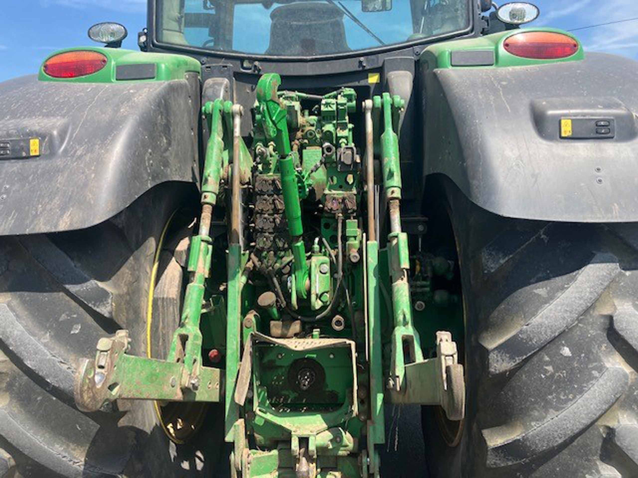 John Deere 6215R - Tracteur agricole: photos 4 John Deere 6215R - Tracteur agricole: photos 4