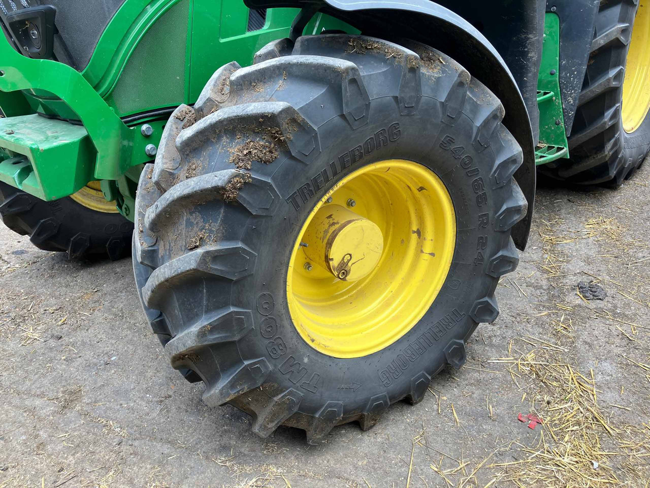 John Deere 6R 150 + 643R Loader - Tracteur agricole: photos 3 John Deere 6R 150 + 643R Loader - Tracteur agricole: photos 3