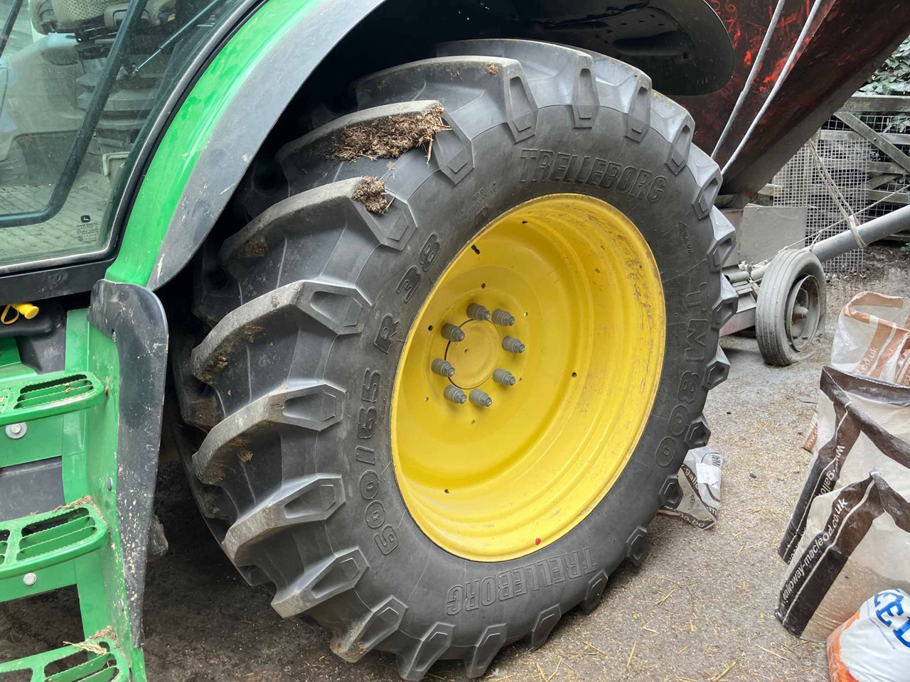 John Deere 6R 150 + 643R Loader - Tracteur agricole: photos 2 John Deere 6R 150 + 643R Loader - Tracteur agricole: photos 2