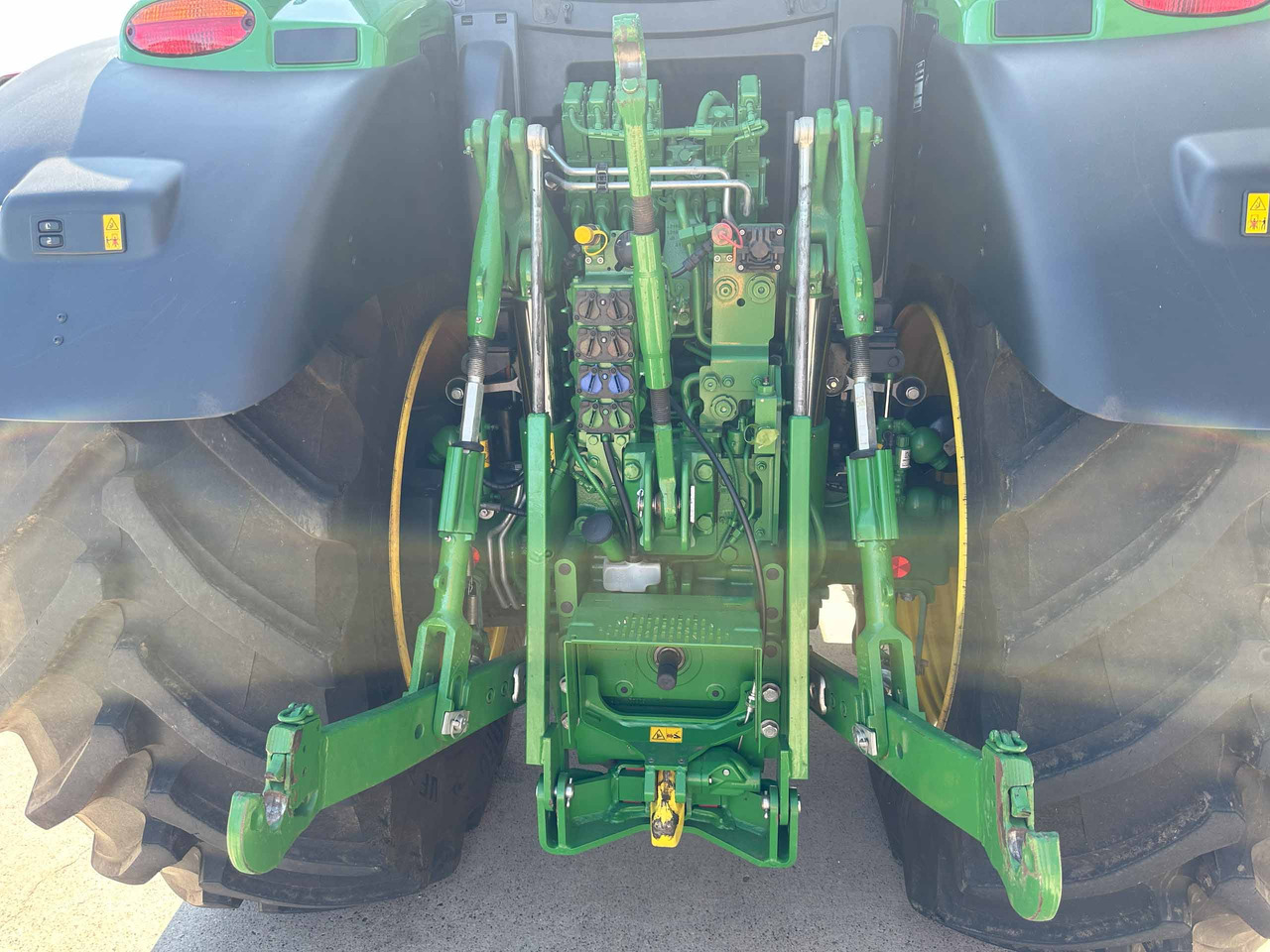 John Deere 6R 215 - Tracteur agricole: photos 5 John Deere 6R 215 - Tracteur agricole: photos 5