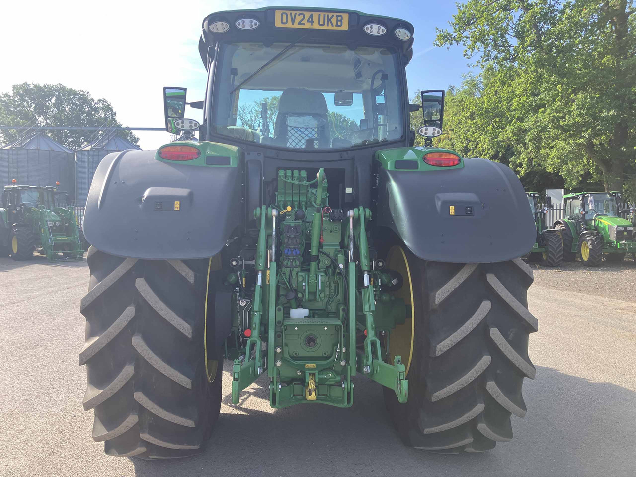 John Deere 6R 215 - Tracteur agricole: photos 4 John Deere 6R 215 - Tracteur agricole: photos 4