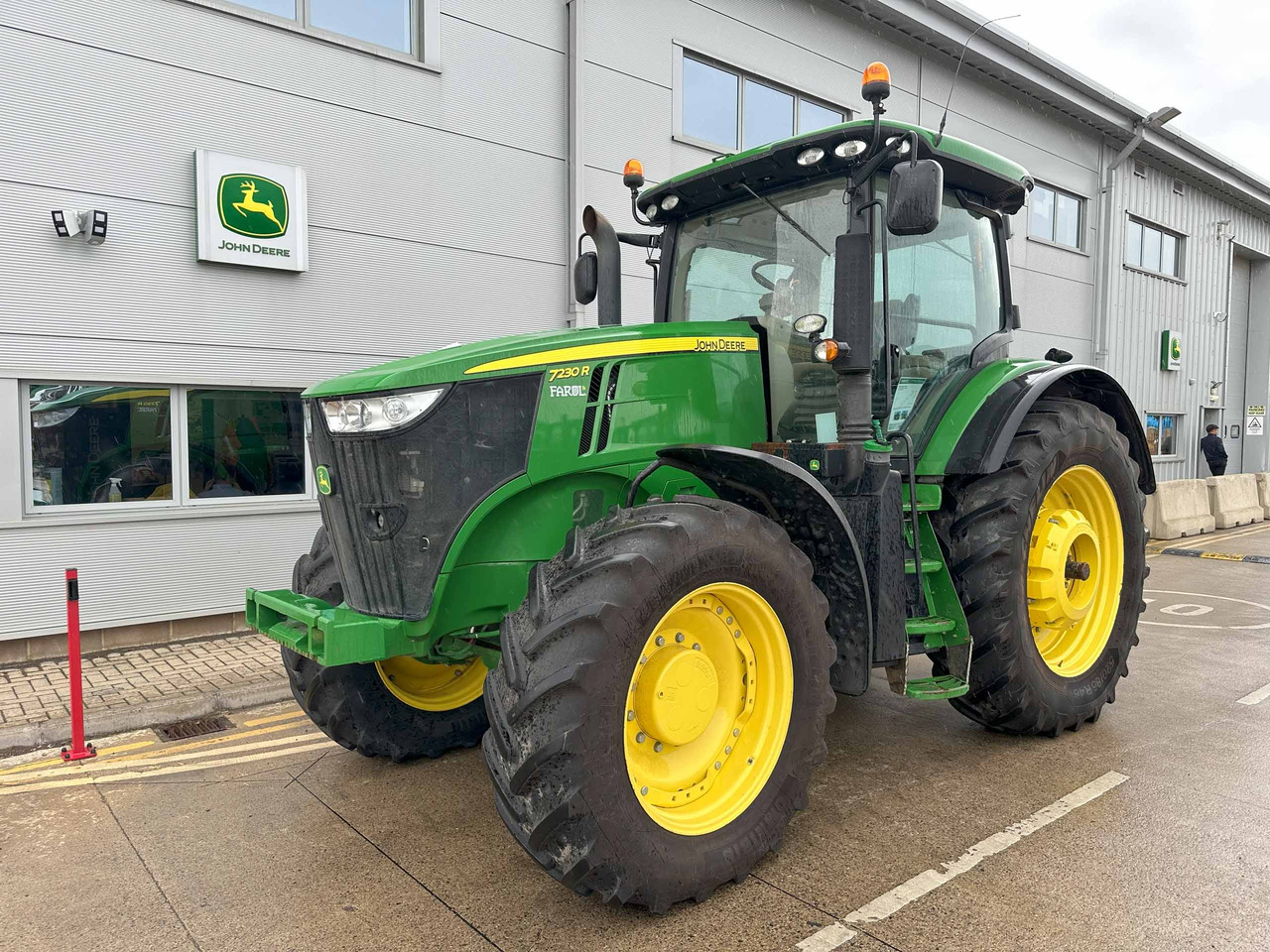 John Deere 7230R - Tracteur agricole: photos 1 John Deere 7230R - Tracteur agricole: photos 1