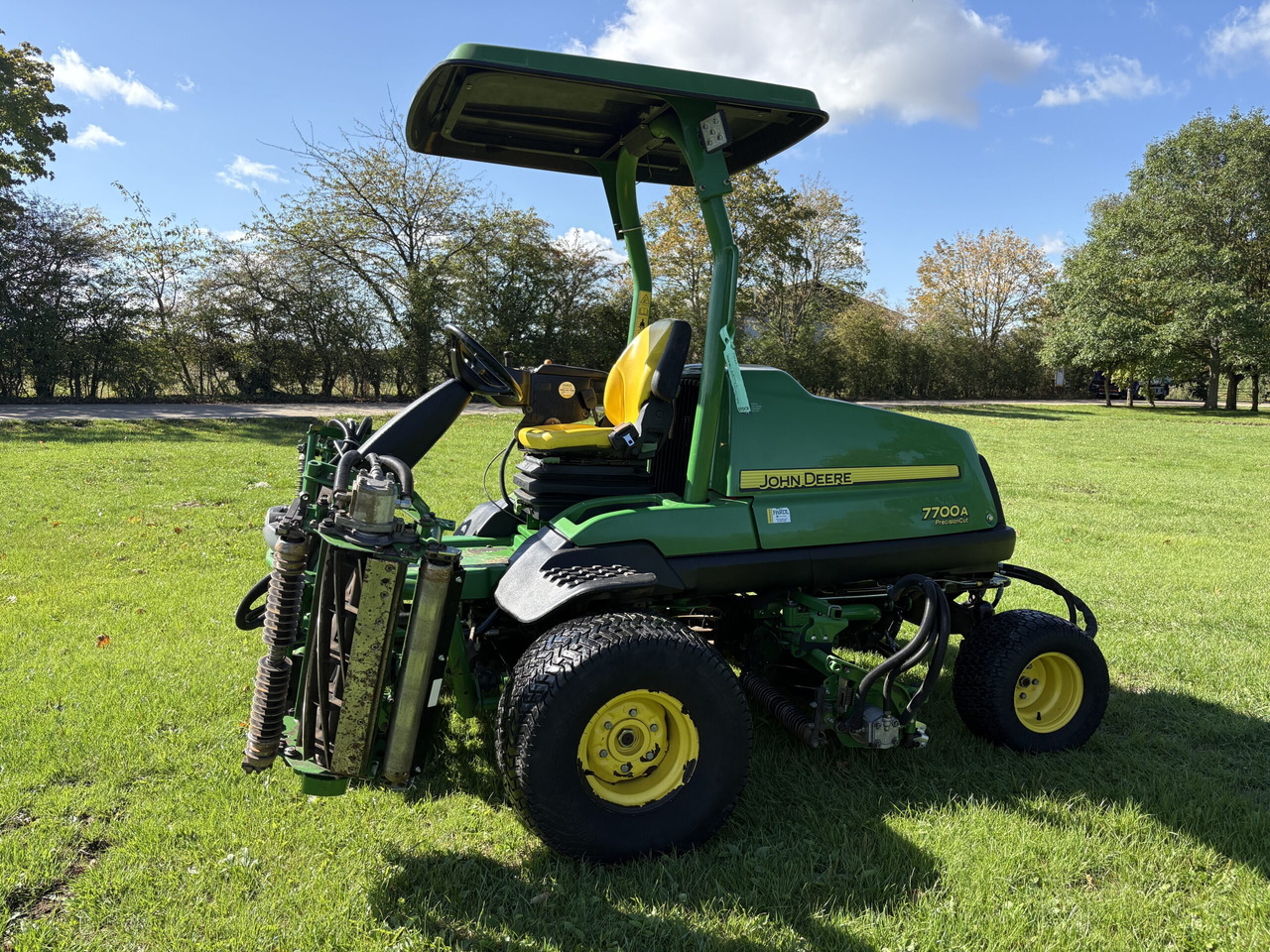 John Deere 7700A Fairway Mower - Motofaucheuse: photos 4 John Deere 7700A Fairway Mower - Motofaucheuse: photos 4