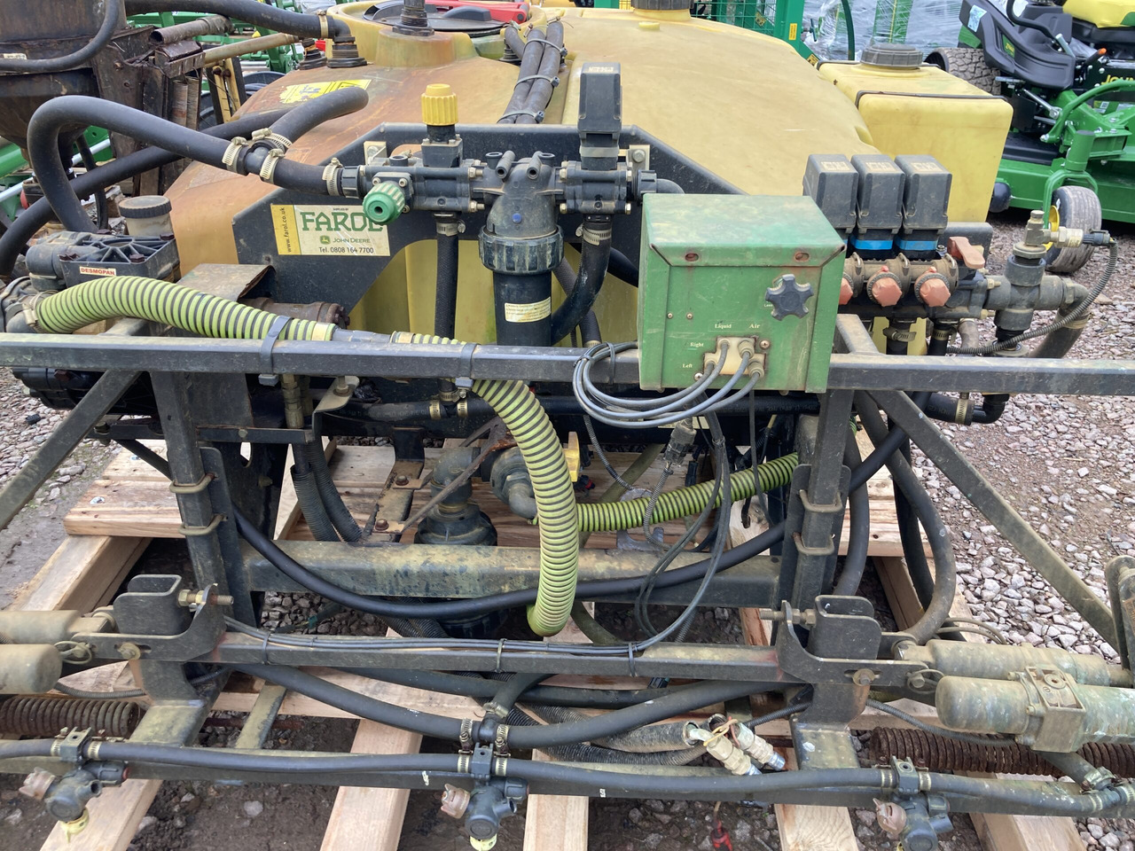 John Deere HD200 de-mount sprayer - Matériel de jardinage: photos 4 John Deere HD200 de-mount sprayer - Matériel de jardinage: photos 4