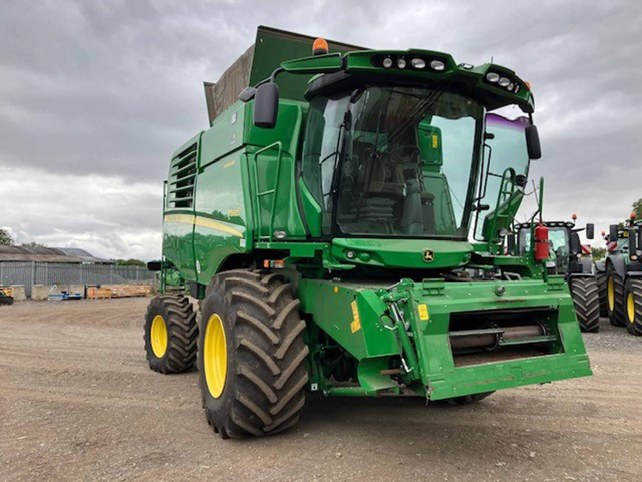 John Deere T560i HillMaster - Moissonneuse-batteuse: photos 2 John Deere T560i HillMaster - Moissonneuse-batteuse: photos 2
