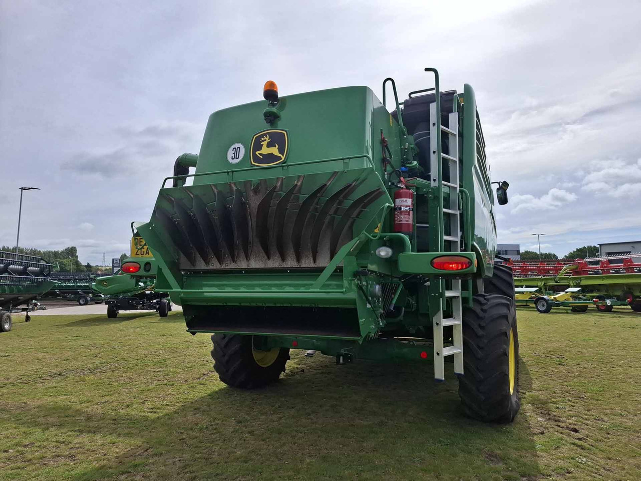 John Deere T670 - Moissonneuse-batteuse: photos 5 John Deere T670 - Moissonneuse-batteuse: photos 5