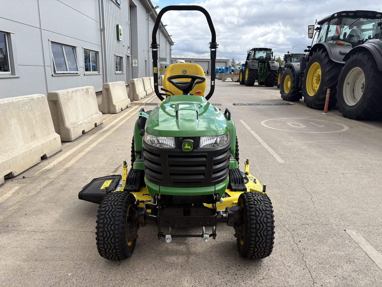 John Deere X948 Commercial Lawn Tractor - Motofaucheuse: photos 2 John Deere X948 Commercial Lawn Tractor - Motofaucheuse: photos 2