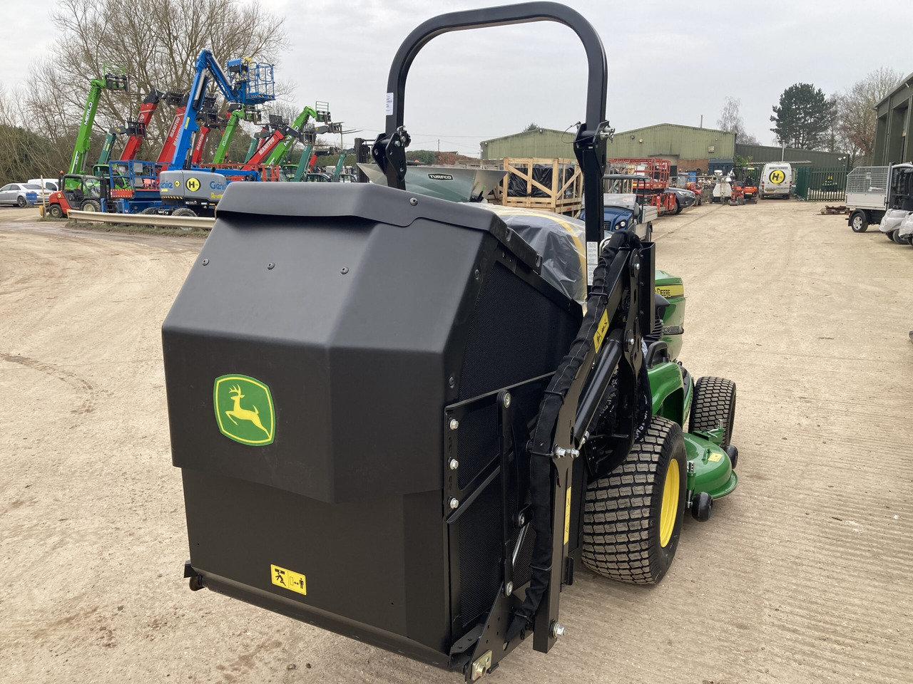 John Deere X950R ride on cut and collect mower - Motofaucheuse: photos 5 John Deere X950R ride on cut and collect mower - Motofaucheuse: photos 5