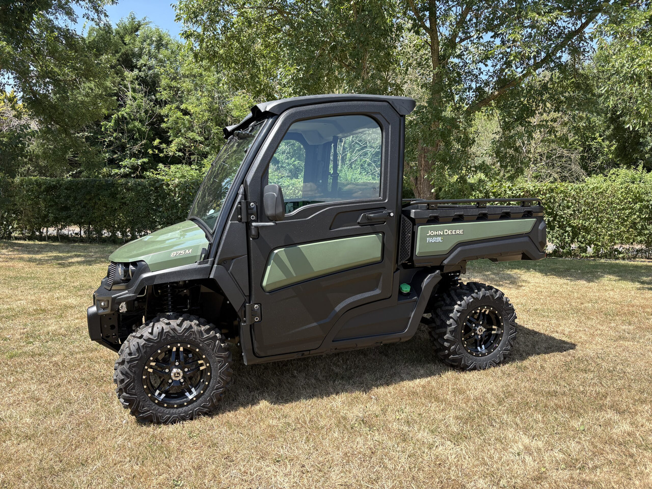 John Deere XUV875M Gator - Quadricycle: photos 1 John Deere XUV875M Gator - Quadricycle: photos 1