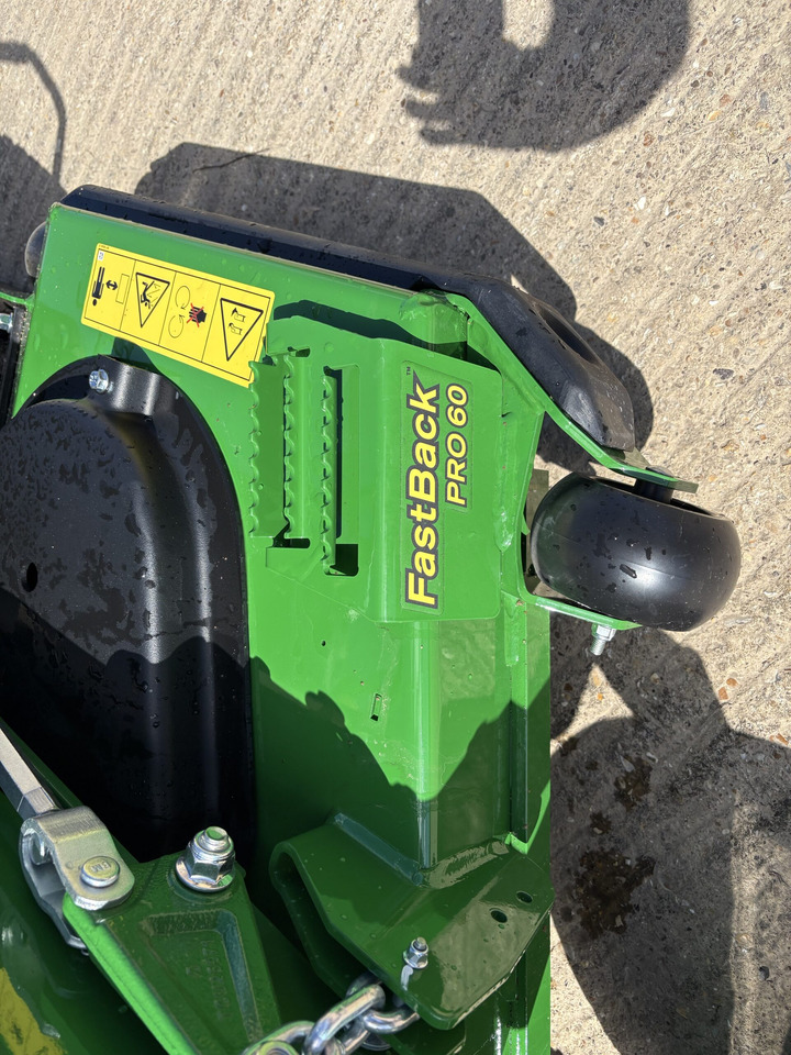 John Deere Z950R commercial Z-turn mower - Motofaucheuse: photos 4 John Deere Z950R commercial Z-turn mower - Motofaucheuse: photos 4