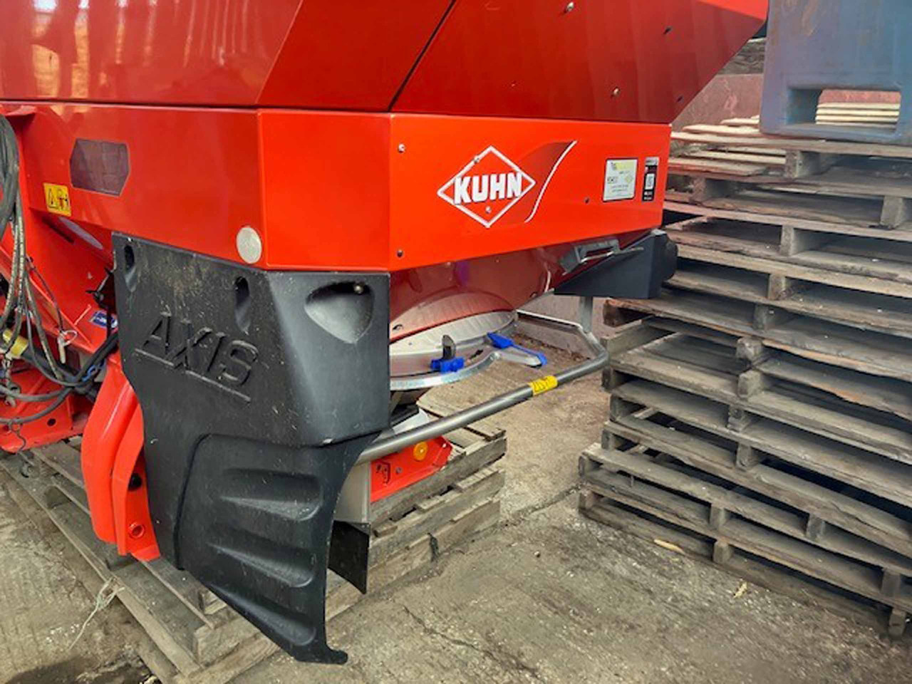 Kuhn Axis 30.2D - Distributeur d'engrais: photos 3 Kuhn Axis 30.2D - Distributeur d'engrais: photos 3