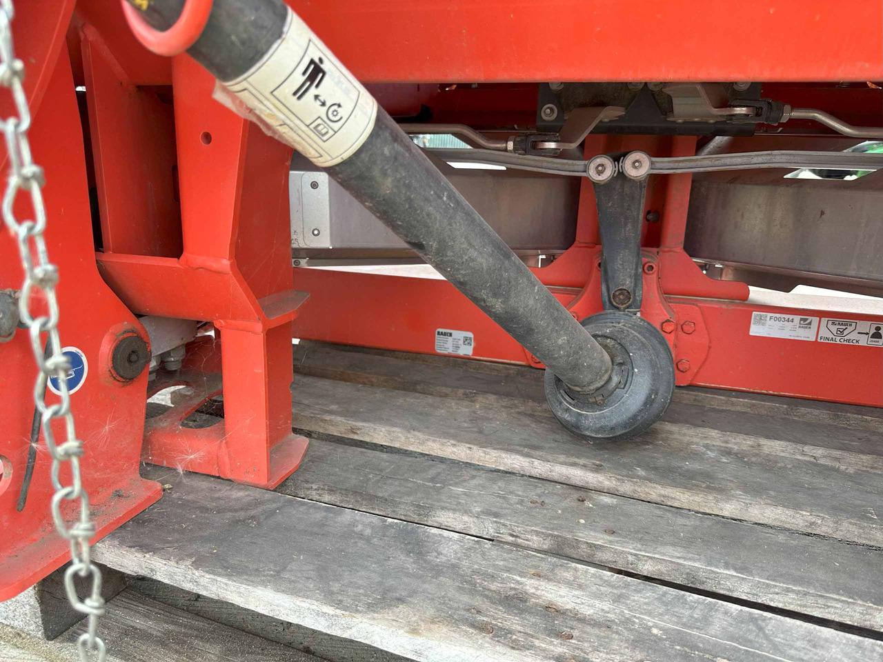 Kuhn Axis 50.2 M-EMC-W - Distributeur d'engrais: photos 4 Kuhn Axis 50.2 M-EMC-W - Distributeur d'engrais: photos 4