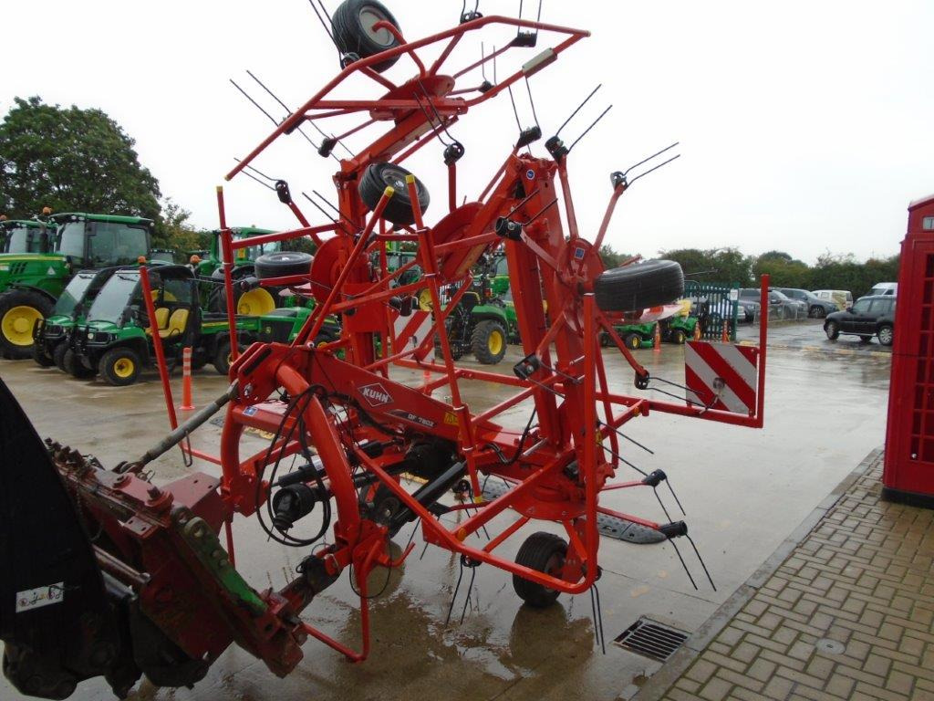 Kuhn GF 7802 - Faneuse: photos 4 Kuhn GF 7802 - Faneuse: photos 4
