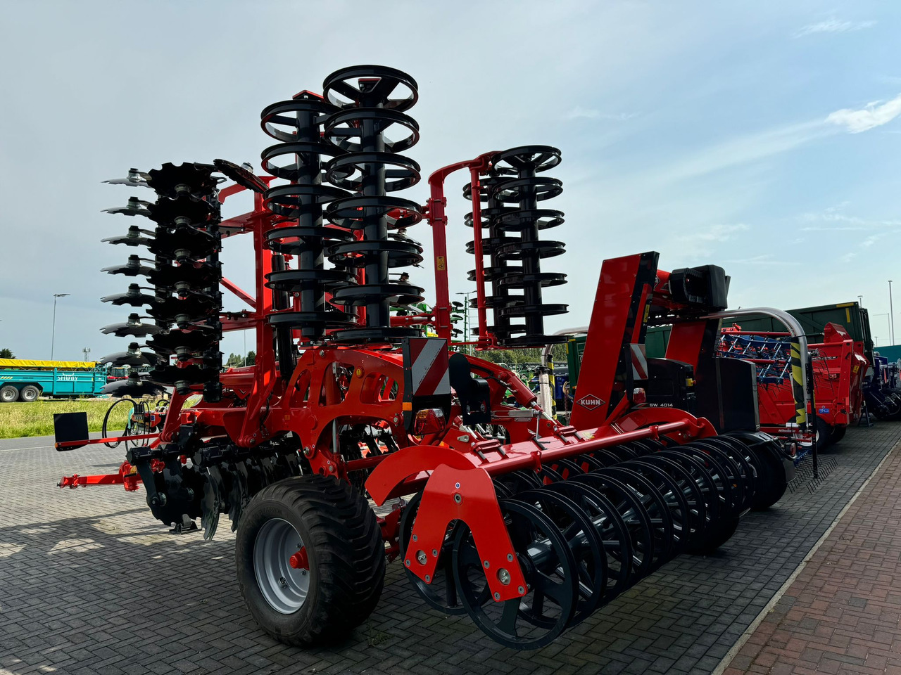 Kuhn Optimer L6000 - Outils du sol: photos 4 Kuhn Optimer L6000 - Outils du sol: photos 4