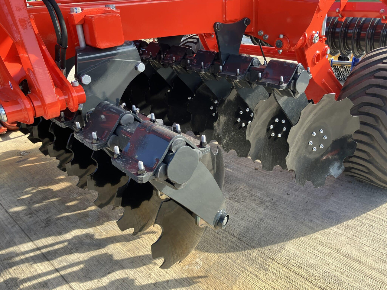 Kuhn Optimer L6000 - Outils du sol: photos 2 Kuhn Optimer L6000 - Outils du sol: photos 2