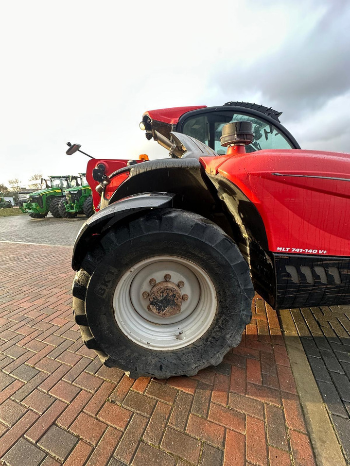 Manitou MLT741-140 - Chariot télescopique: photos 4 Manitou MLT741-140 - Chariot télescopique: photos 4