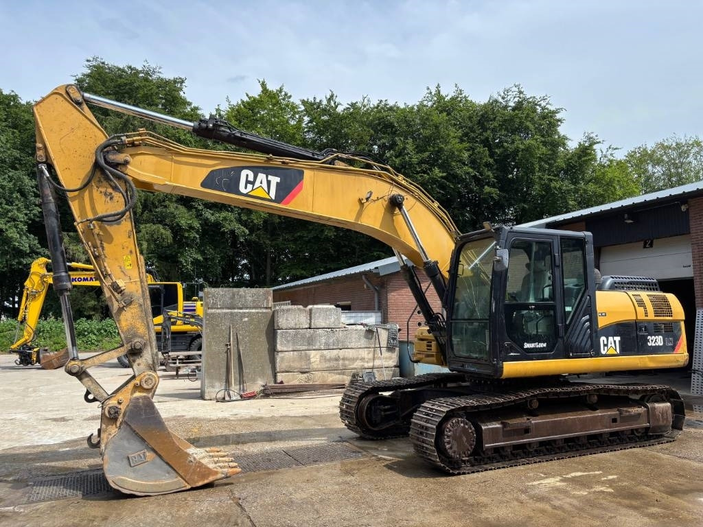 CAT 323 D LN - Pelle sur chenille: photos 1 CAT 323 D LN - Pelle sur chenille: photos 1