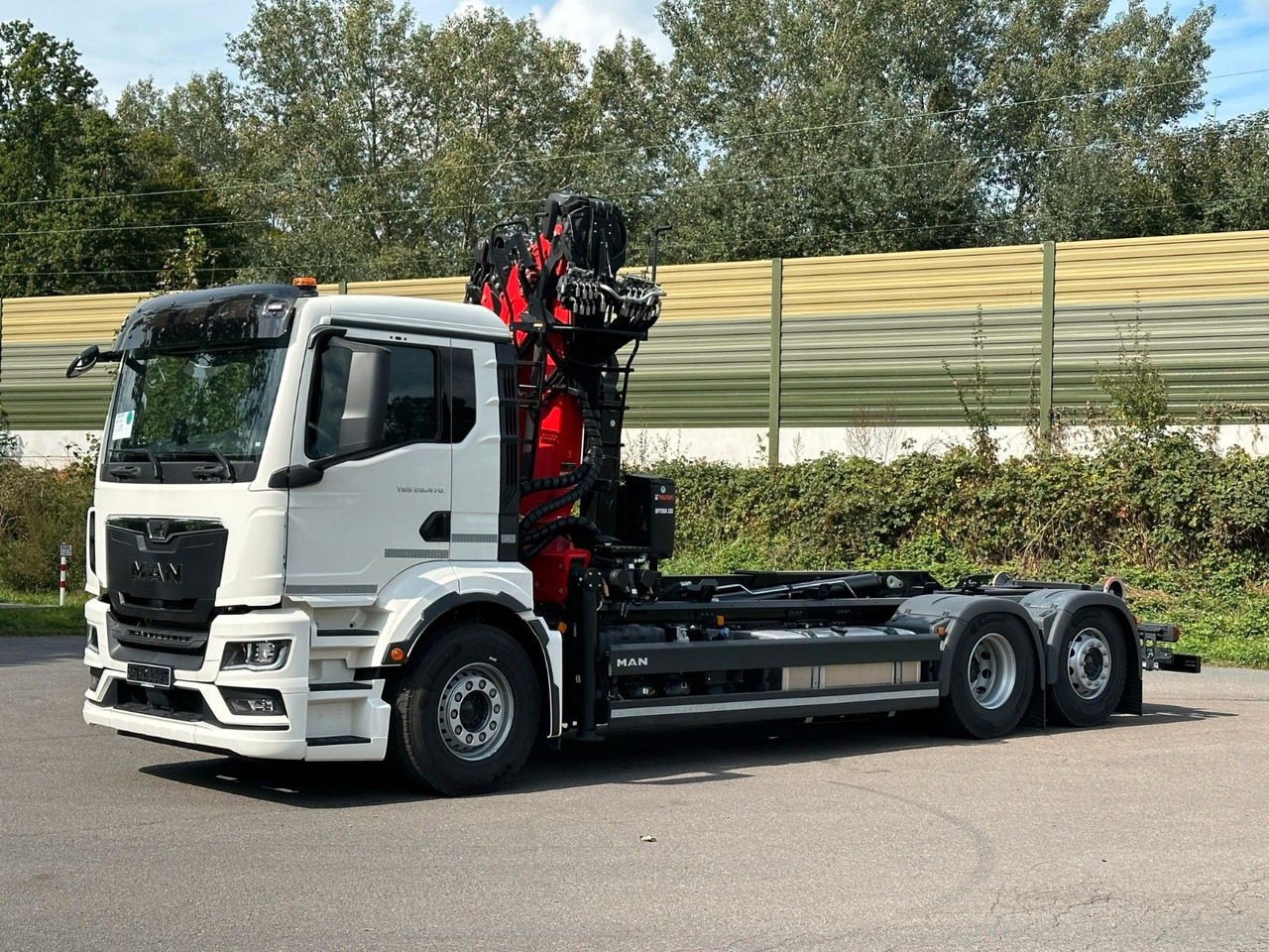 MAN TGS 26.470 6x2 Abrollkipper + Kran EPSILON - Camion ampliroll, Camion grue: photos 4 MAN TGS 26.470 6x2 Abrollkipper + Kran EPSILON - Camion ampliroll, Camion grue: photos 4