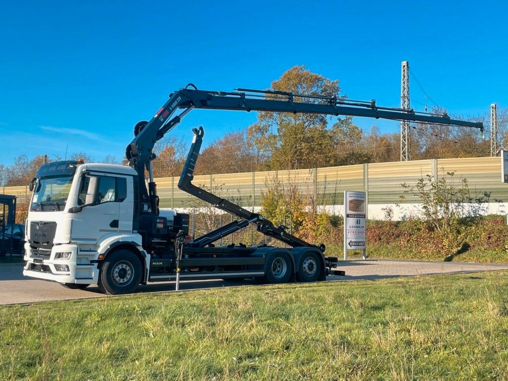 MAN TGS 26.470 6x2 Abrollkipper + Kran Hiab 228-6 - Camion ampliroll, Camion grue: photos 2 MAN TGS 26.470 6x2 Abrollkipper + Kran Hiab 228-6 - Camion ampliroll, Camion grue: photos 2