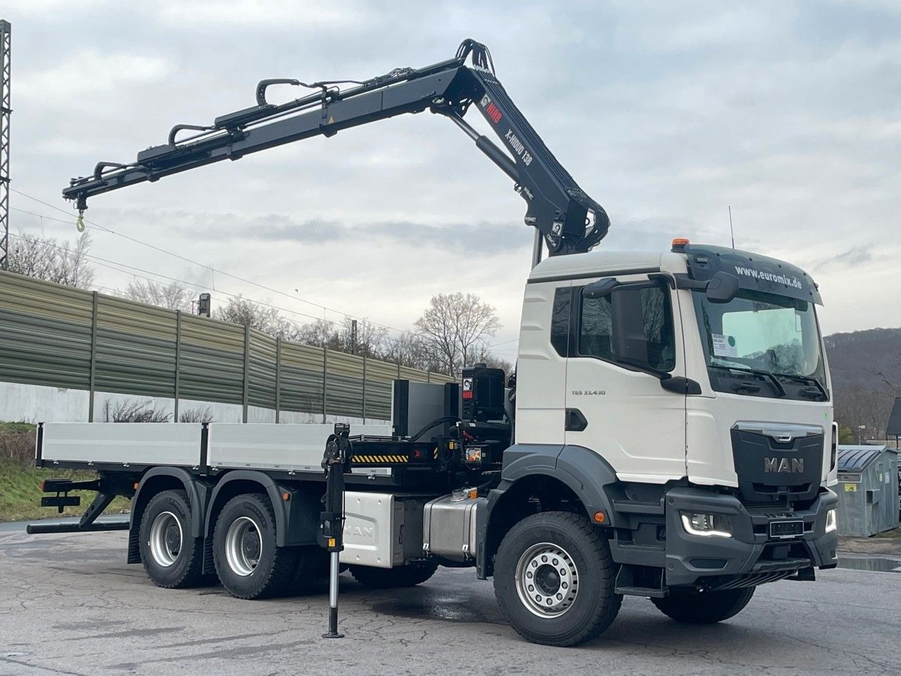 MAN TGS 33.440 6x4 Kran HIAB 138-3 - Camion plateau, Camion grue: photos 1 MAN TGS 33.440 6x4 Kran HIAB 138-3 - Camion plateau, Camion grue: photos 1