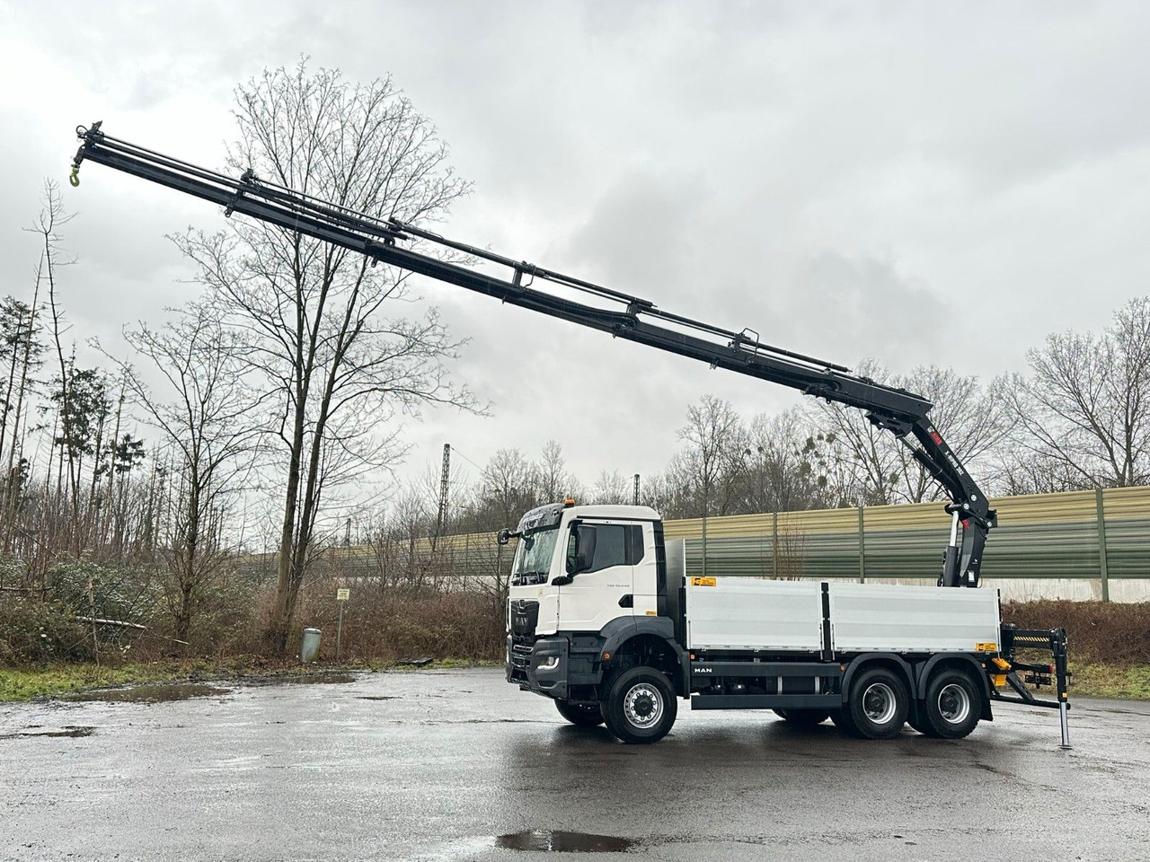 MAN TGS 33.440 6x6 Kran HIAB X-HiPro 302 E 6 - Camion plateau, Camion grue: photos 1 MAN TGS 33.440 6x6 Kran HIAB X-HiPro 302 E 6 - Camion plateau, Camion grue: photos 1