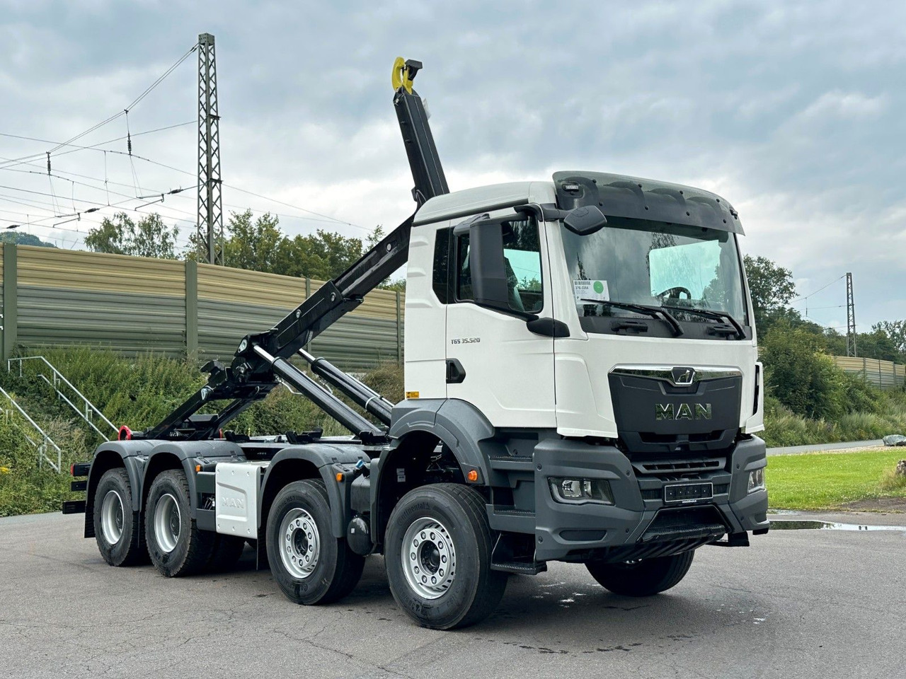 MAN TGS 35.520 8x4 Euro6e MultiLift 25s59 - Camion ampliroll: photos 1 MAN TGS 35.520 8x4 Euro6e MultiLift 25s59 - Camion ampliroll: photos 1