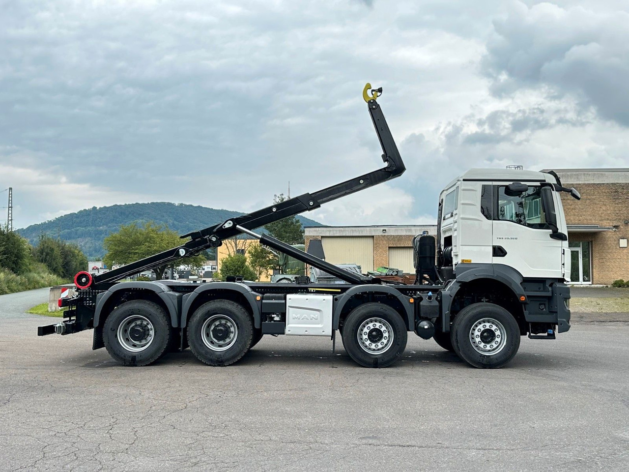 MAN TGS 35.520 8x4 Euro6e MultiLift 25s59 - Camion ampliroll: photos 2 MAN TGS 35.520 8x4 Euro6e MultiLift 25s59 - Camion ampliroll: photos 2