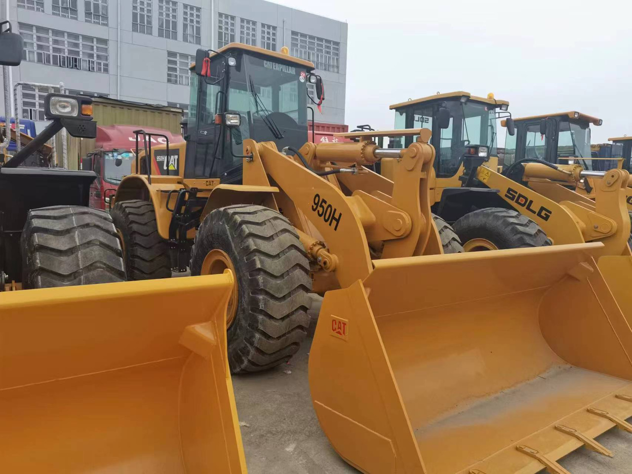 CATERPILLAR 950H - Chargeuse sur pneus: photos 2 CATERPILLAR 950H - Chargeuse sur pneus: photos 2