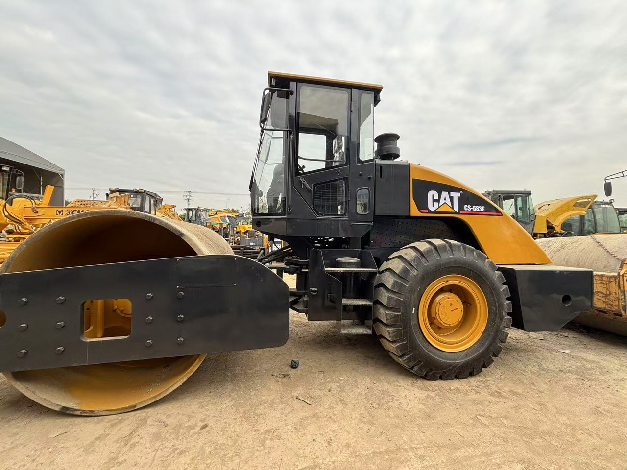 CATERPILLAR CS683E - Compacteur: photos 4 CATERPILLAR CS683E - Compacteur: photos 4