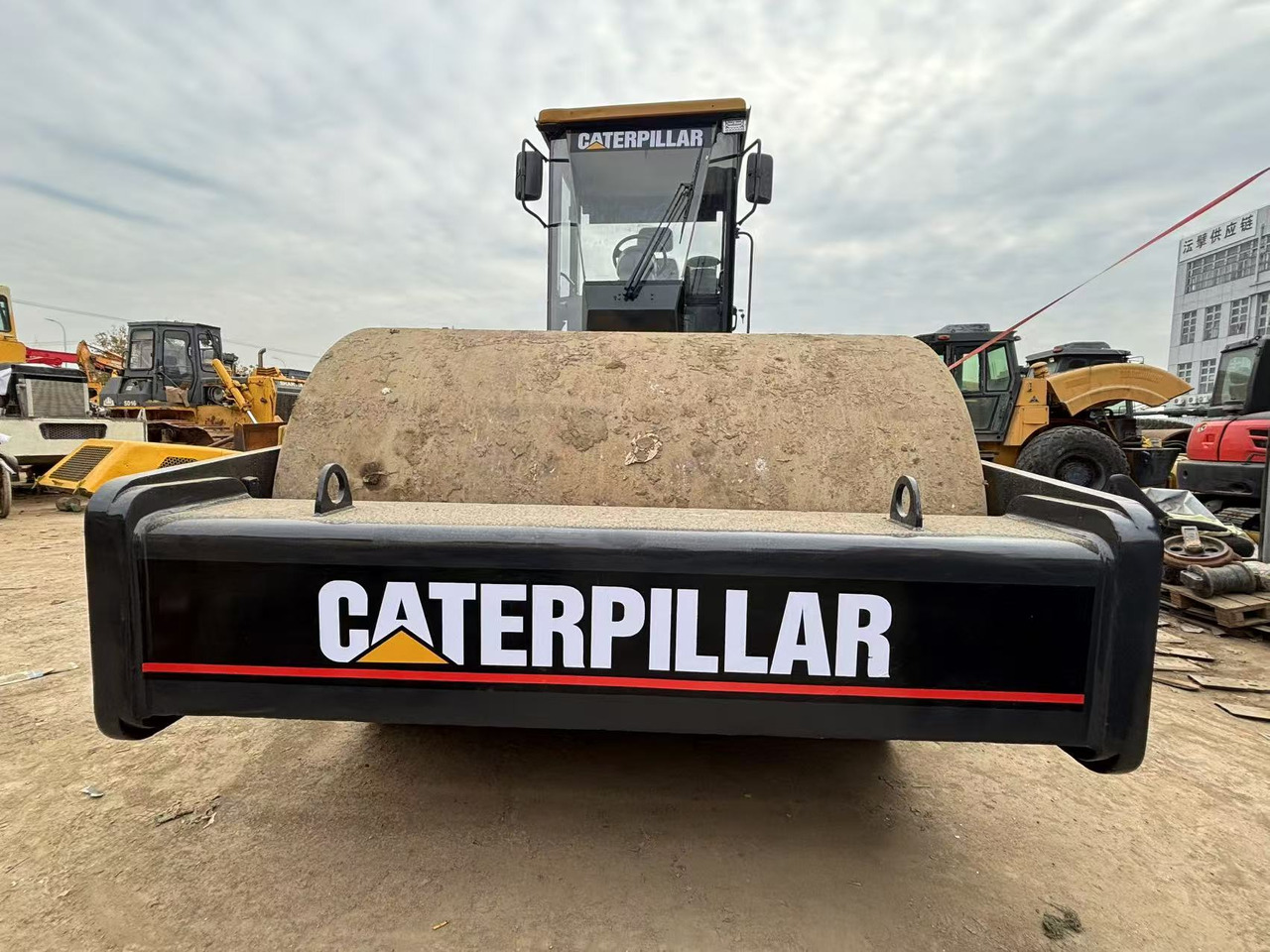 CATERPILLAR CS683E - Compacteur: photos 1 CATERPILLAR CS683E - Compacteur: photos 1