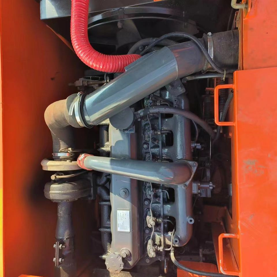 Doosan DH 150 LC-7 - Pelle sur pneus: photos 2 Doosan DH 150 LC-7 - Pelle sur pneus: photos 2