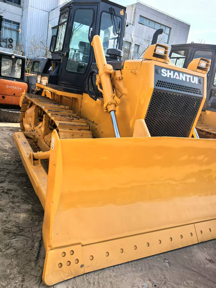 SHANTUI SD16 - Bulldozer: photos 1 SHANTUI SD16 - Bulldozer: photos 1