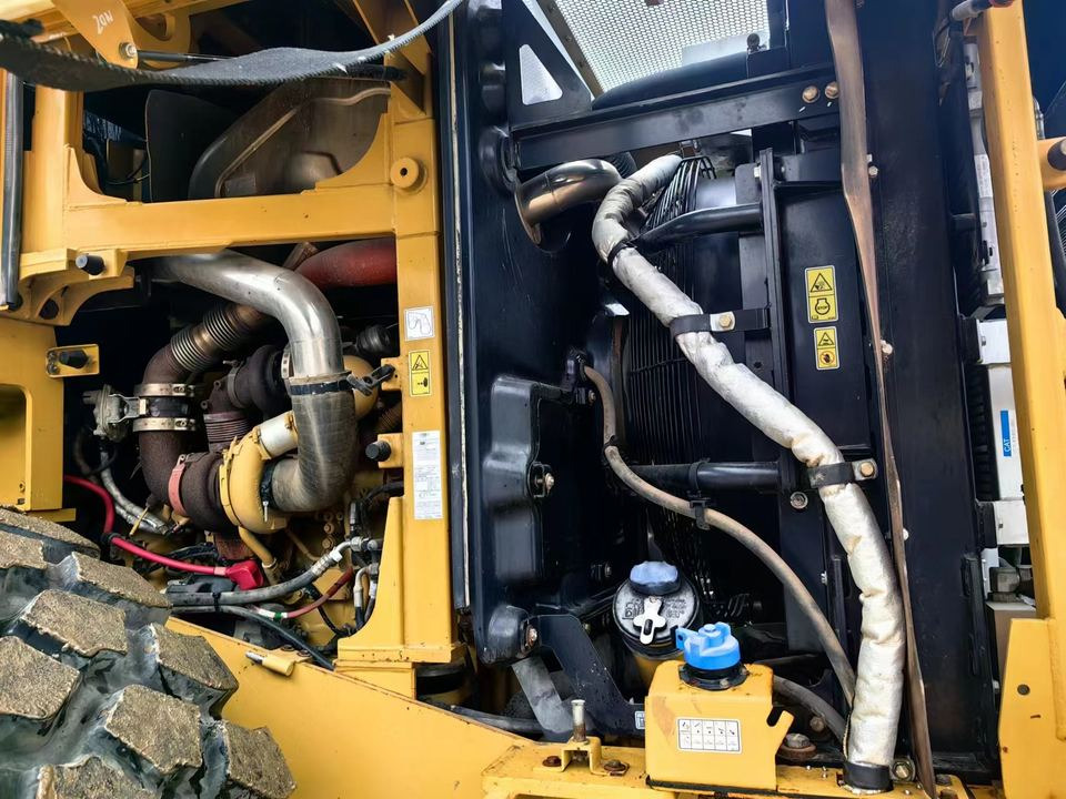 Second Hand Caterpillar CAT 950GC Wheel Loader Used CAT 950GC Wheel Loaders 950GC in Low Price for Hot Sale - Chargeuse sur pneus: photos 3 Second Hand Caterpillar CAT 950GC Wheel Loader Used CAT 950GC Wheel Loaders 950GC in Low Price for Hot Sale - Chargeuse sur pneus: photos 3