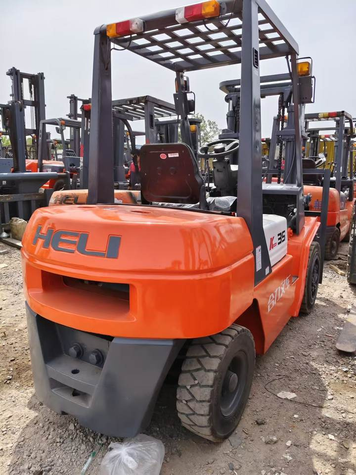 Used 3-Ton Heli Diesel Forklift Truck Model CPCD30 - Chariot élévateur diesel: photos 3 Used 3-Ton Heli Diesel Forklift Truck Model CPCD30 - Chariot élévateur diesel: photos 3