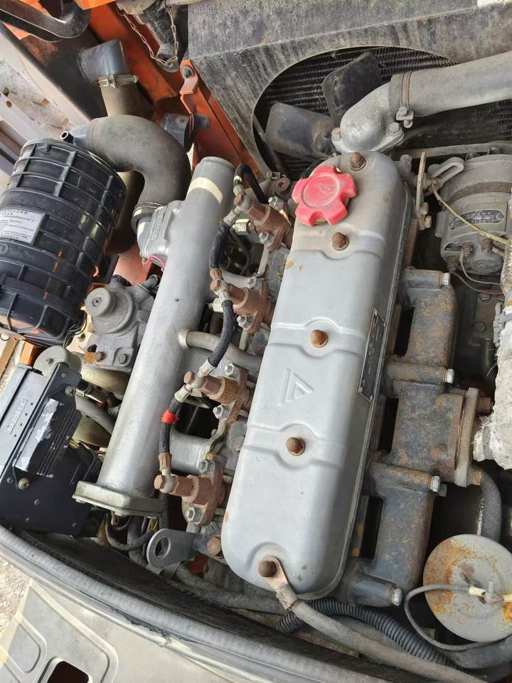 Used Heli 1.5-ton Forklift - Chariot élévateur diesel: photos 5 Used Heli 1.5-ton Forklift - Chariot élévateur diesel: photos 5