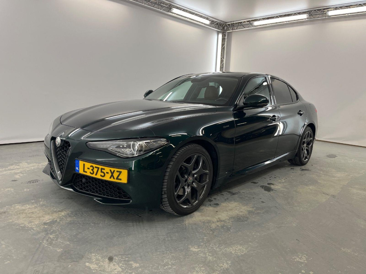 Alfa Romeo Giulia 2.0T Sprint | 2021 | 201.659 km | Automaat | L375XZ | NAP: Logisch - Berline: photos 1 Alfa Romeo Giulia 2.0T Sprint | 2021 | 201.659 km | Automaat | L375XZ | NAP: Logisch - Berline: photos 1