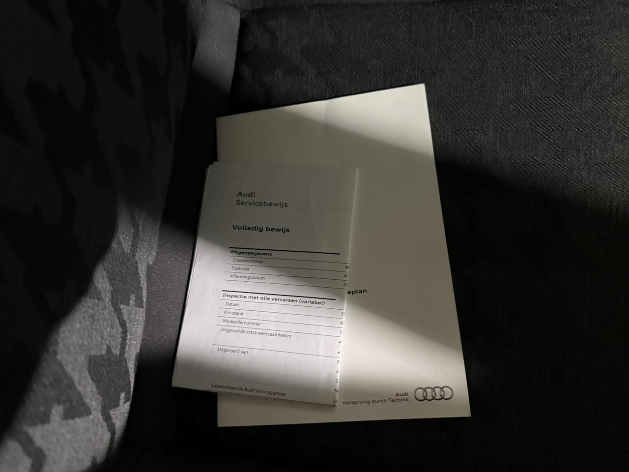 Berline Audi | A3 Limousine | 1.4 TFSI Attraction Pro Line Plus Automaat | 2016 | 256.538 km | PT353Z | Geen oordeel: photos 9 Berline Audi | A3 Limousine | 1.4 TFSI Attraction Pro Line Plus Automaat | 2016 | 256.538 km | PT353Z | Geen oordeel: photos 9