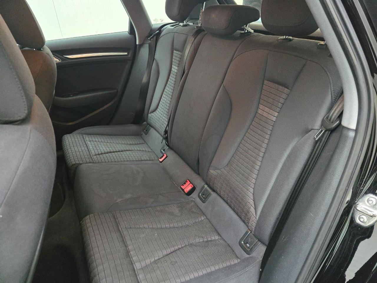 Voiture à hayon Audi A3 Sportback 30 TFSI Sport Lease Edition | 2018 | 121.664 km | Automaat | TZ896X | NAP: Logisch: photos 9 Voiture à hayon Audi A3 Sportback 30 TFSI Sport Lease Edition | 2018 | 121.664 km | Automaat | TZ896X | NAP: Logisch: photos 9