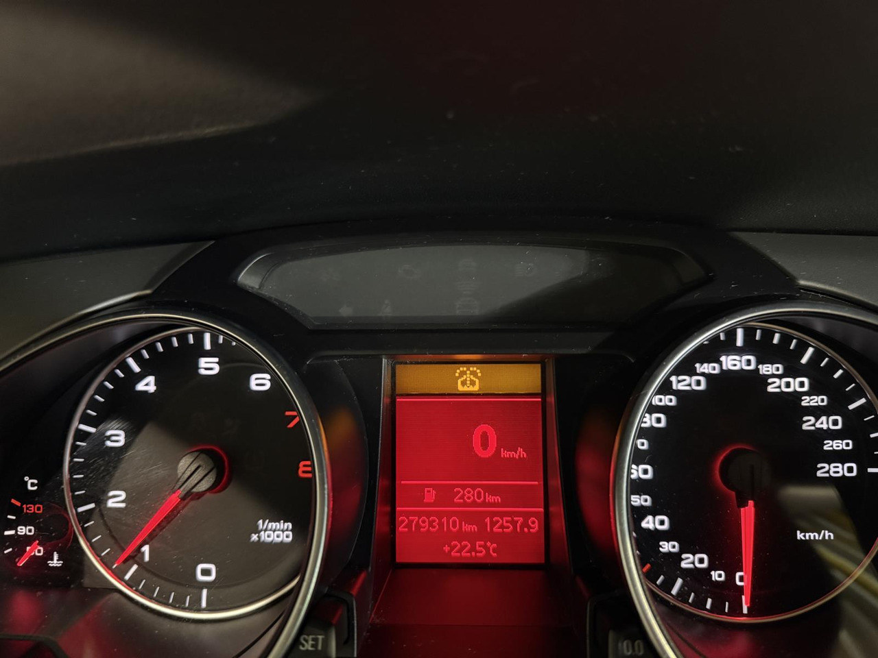 Audi A5 Coupé 2.0 TFSI Pro Line 96-HGB-3 - Voiture: photos 2 Audi A5 Coupé 2.0 TFSI Pro Line 96-HGB-3 - Voiture: photos 2