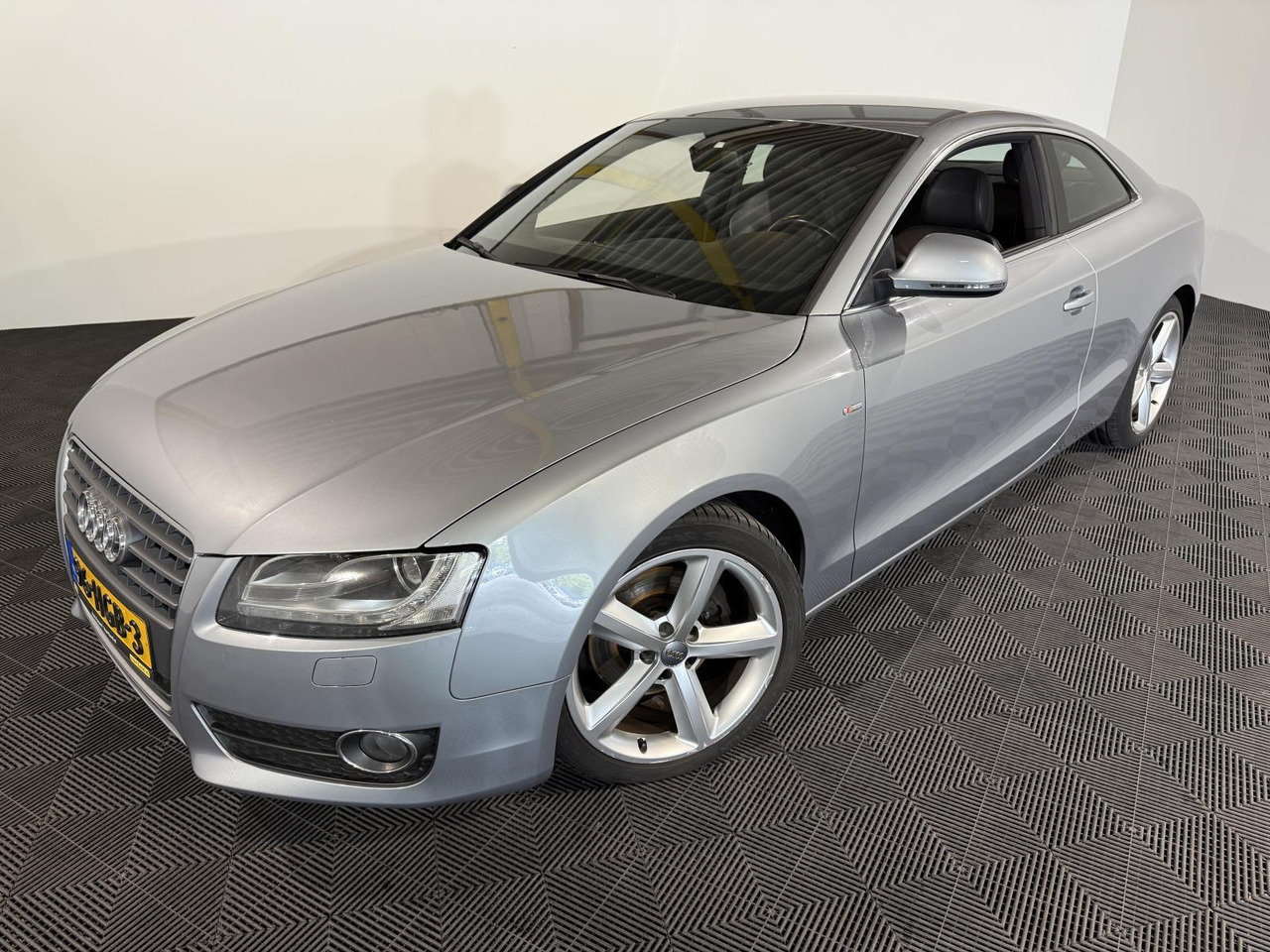 Audi A5 Coupé 2.0 TFSI Pro Line 96-HGB-3 - Voiture: photos 1 Audi A5 Coupé 2.0 TFSI Pro Line 96-HGB-3 - Voiture: photos 1